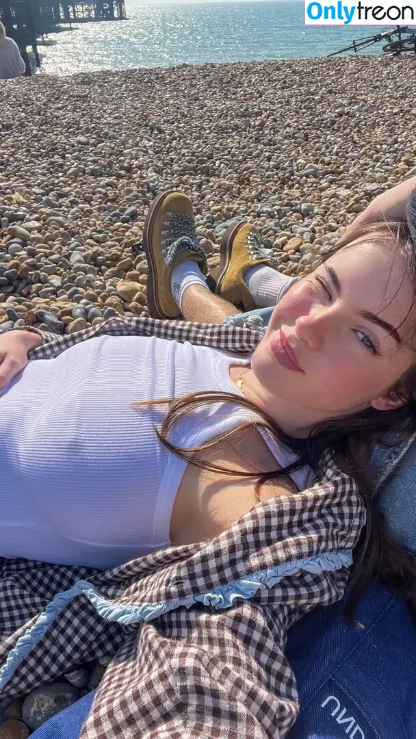Faye Greenwood nude photo #0049 (faye_greenwood / fayegreenwoody)