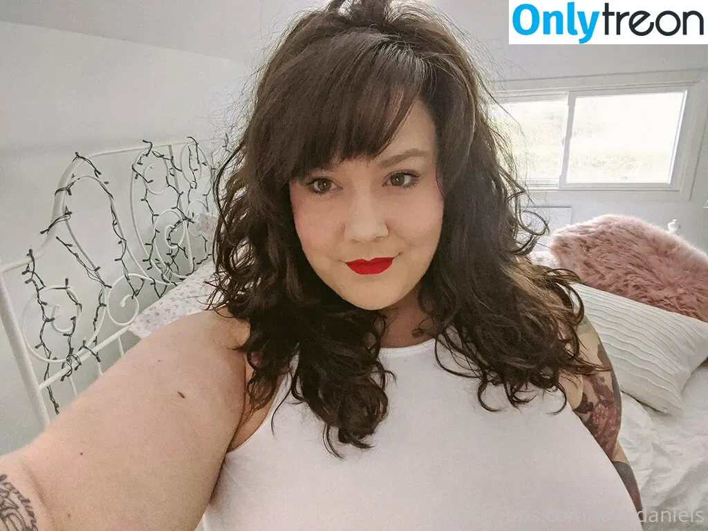 fayedaniels голая photo #0102 (fayedanielsbbw)
