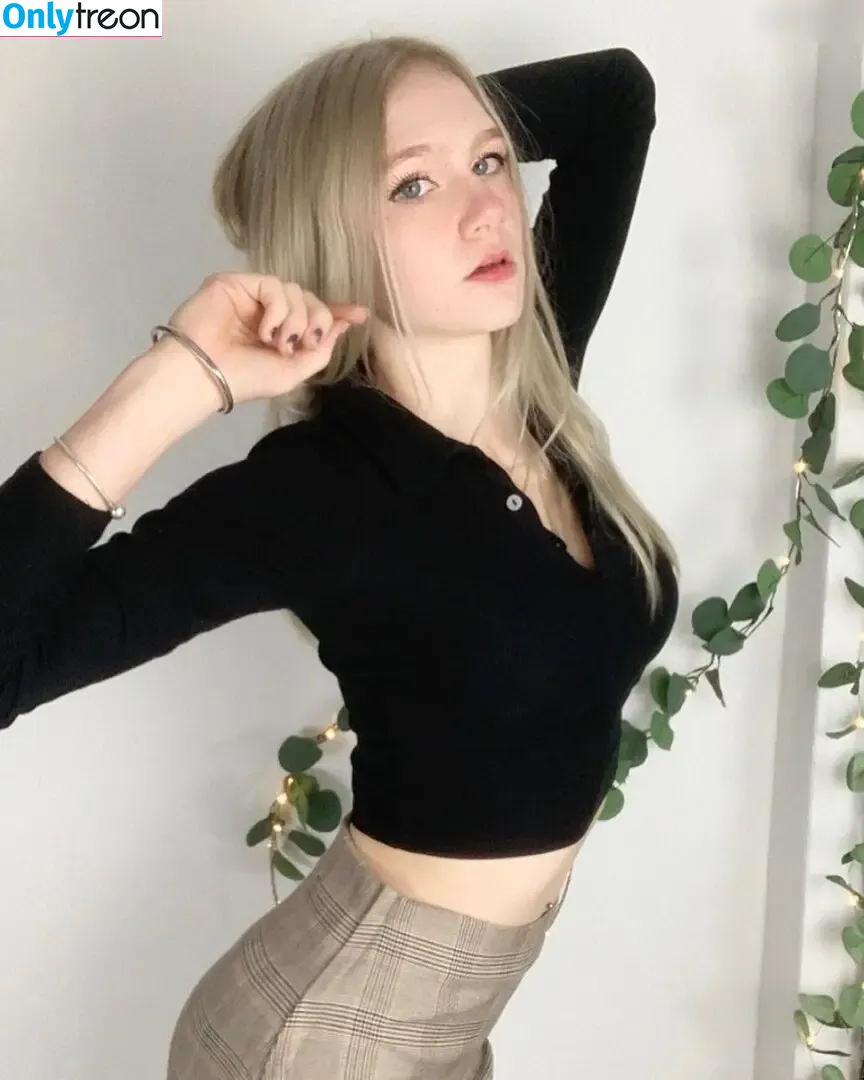 Fayletha nude photo #0001 (Fayletha)