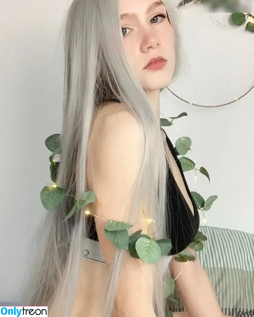 Fayletha nude photo #0002 (Fayletha)