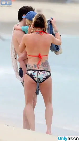 Fearne Cotton / fearnecotton nude photo #0135