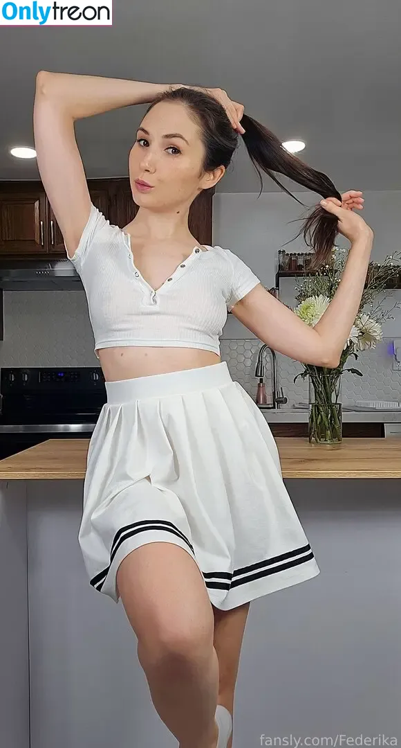 Federika nude photo #0046 (federikaavos)
