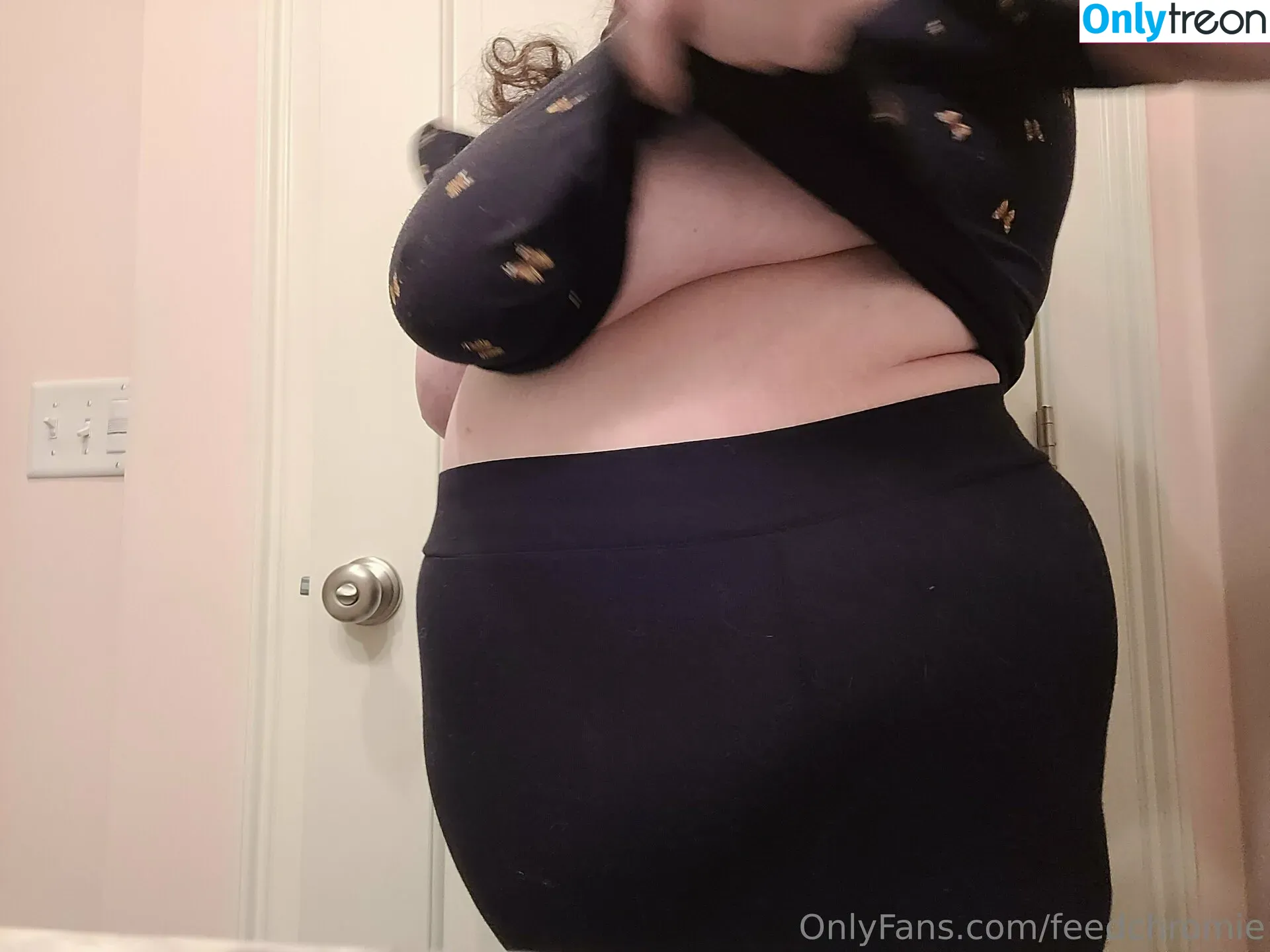 feedchromie nude photo #0023 (chromiemuffin)