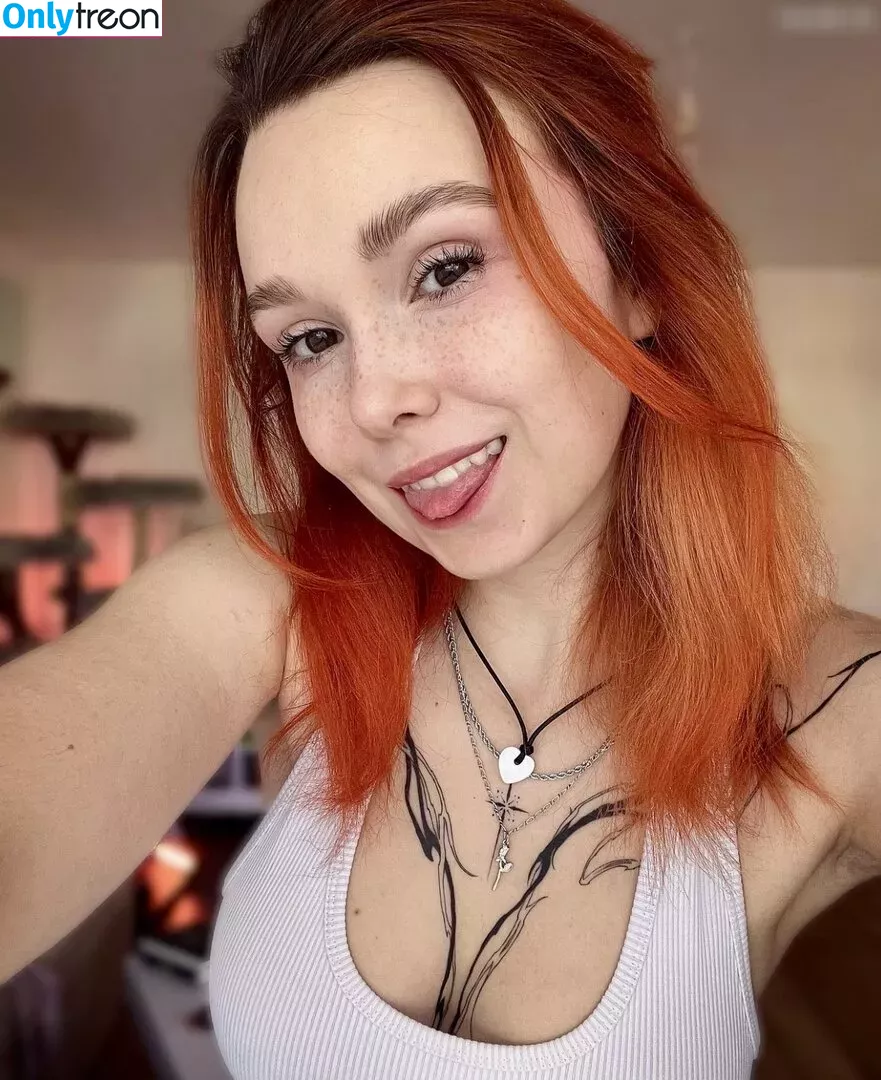 Feedeline голая photo #0254 (Feli / feedeline_ / itsonly_feli)