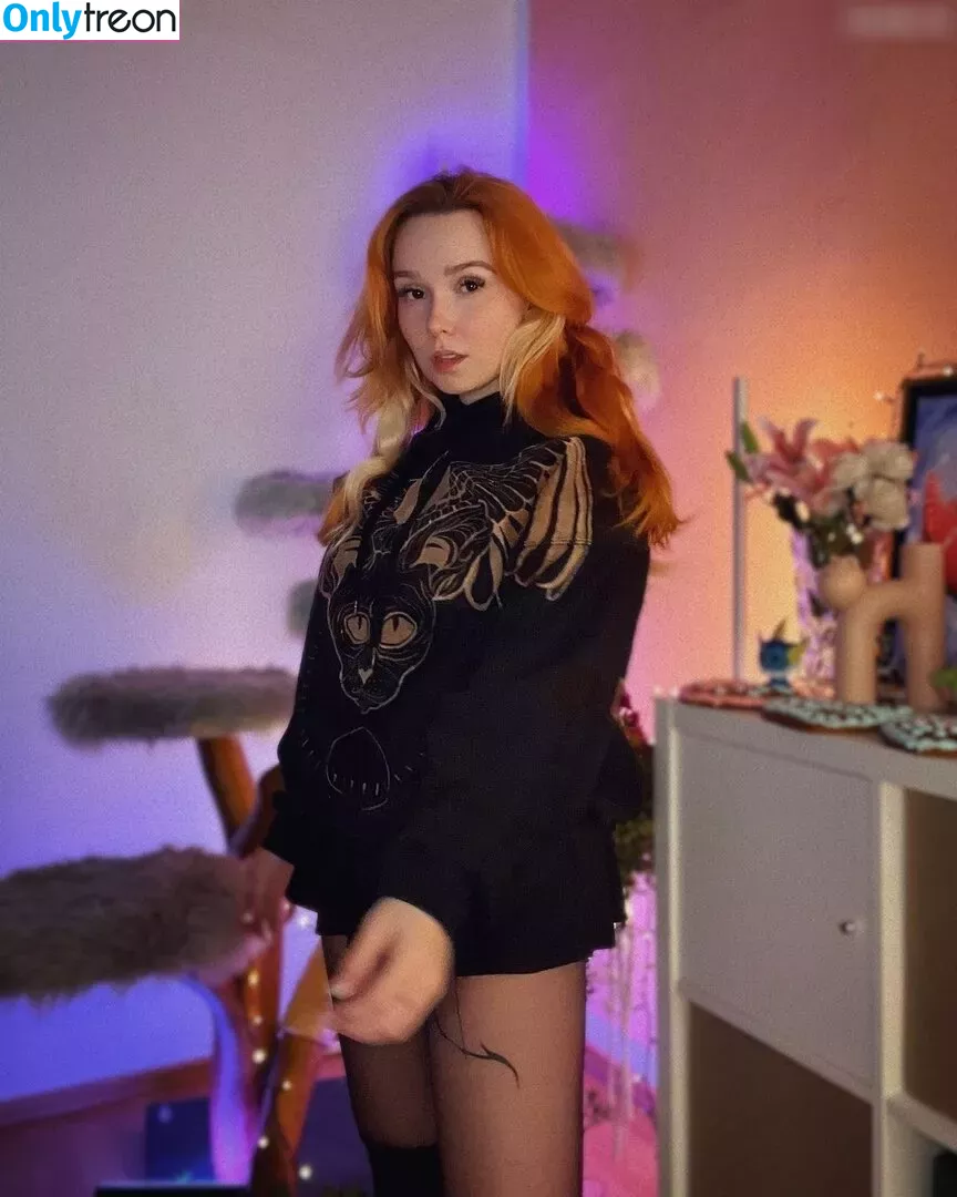 Feedeline nude photo #0370 (Feli / feedeline_ / itsonly_feli)
