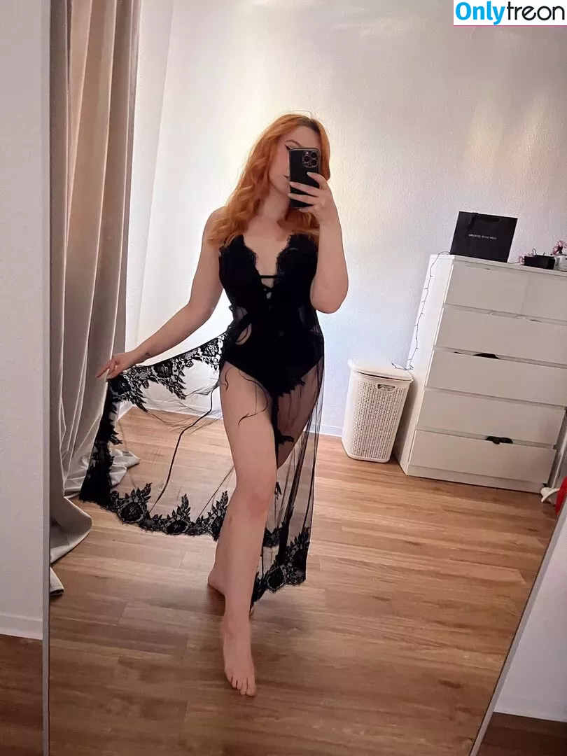 Feedeline nude photo #0498 (Feli / feedeline_ / itsonly_feli)