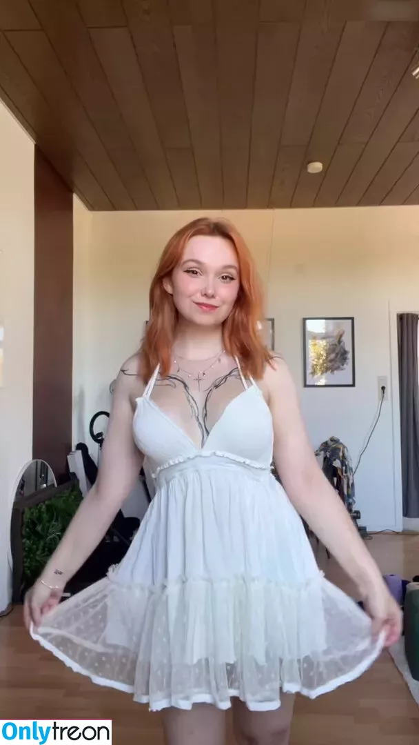 Feedeline nude photo #0555 (Feli / feedeline_ / itsonly_feli)