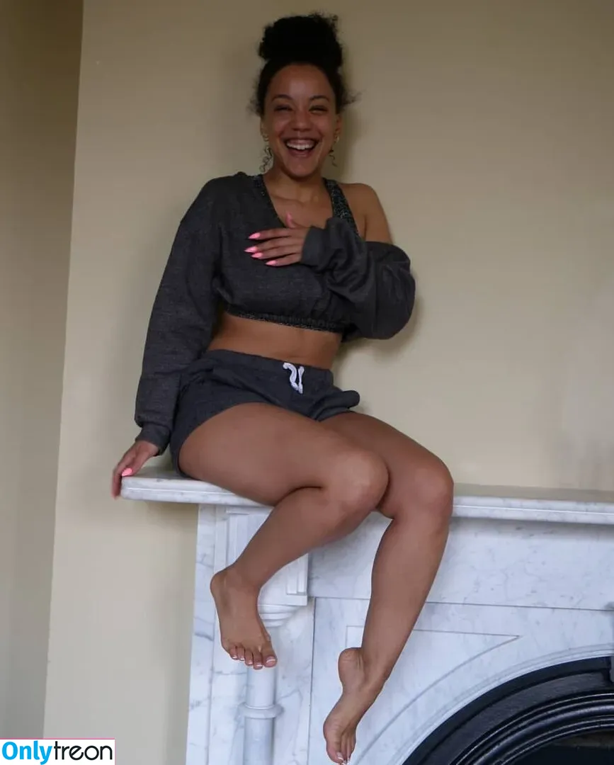 Feelinfree nude photo #0029 (Riddim Rida / faceyterri)