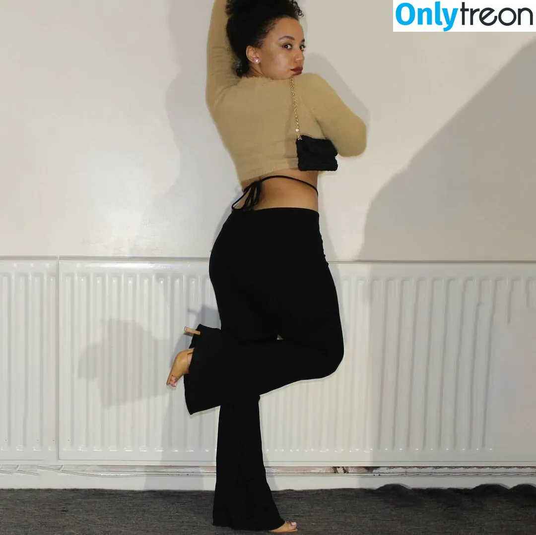 Feelinfree nude photo #0082 (Riddim Rida / faceyterri)