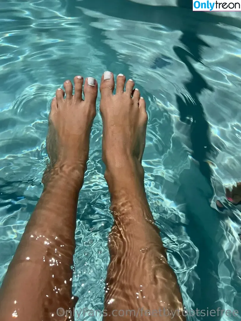 feetbytootsiefree голая photo #0035 (feetbytootsiefree)