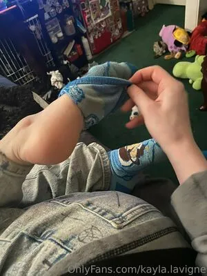 feetiecutieee / feetiecutie__ nude photo #0003