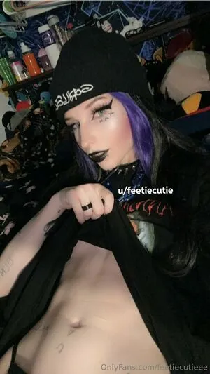 feetiecutieee / feetiecutie__ фото голая #0072