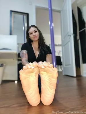 feetiefuntime / sweetestofpaige фото голая #0056