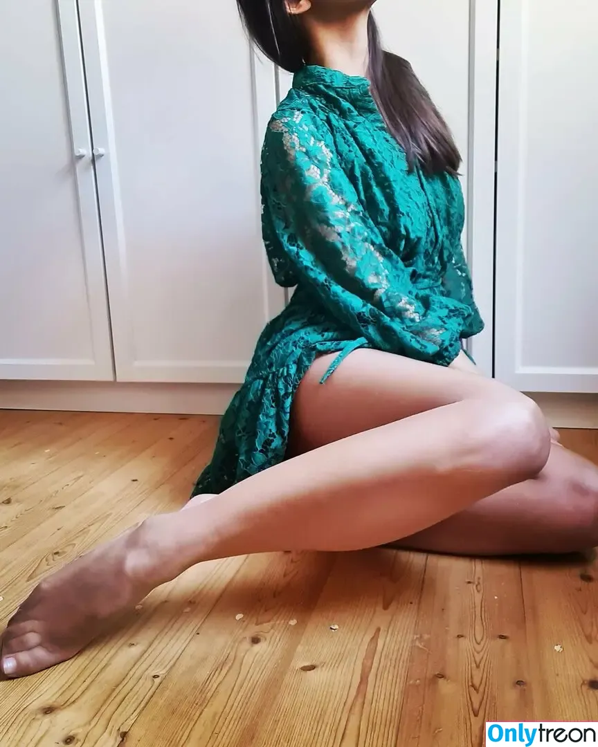 feetleisexy nude photo #0021 (feetleisexy)