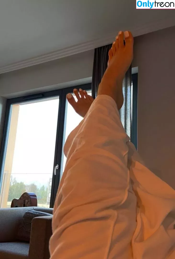 feetqueenkaty nude photo #0020 (feetqueen1999)