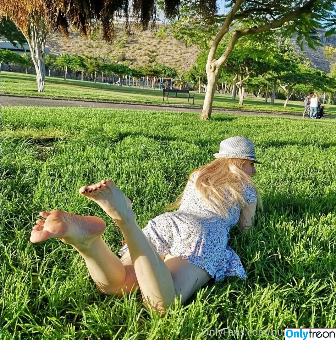 Feetvampire голая photo #0058 (vampire_feett)