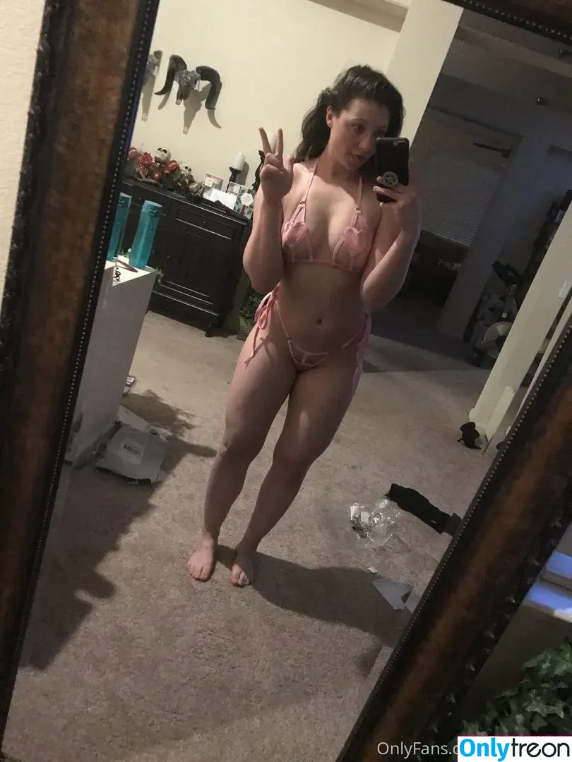 Feisty Vee nude photo #0017 (feisty_vee)