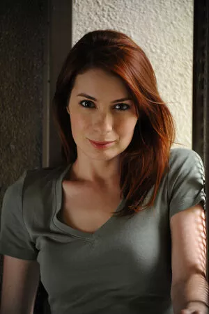 Felicia Day / feliciaday nude photo #0100