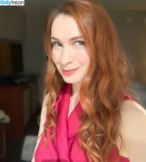 Felicia Day / feliciaday nude photo #0139