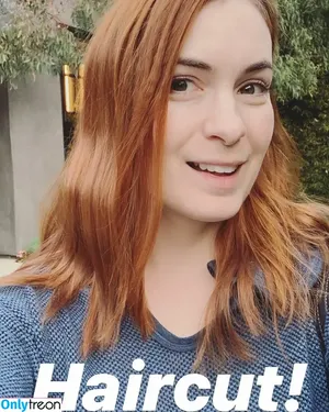 Felicia Day / feliciaday nude photo #0141