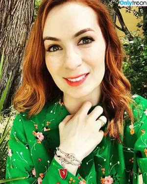 Felicia Day / feliciaday nude photo #0161