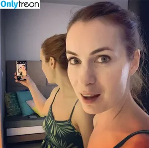 Felicia Day / feliciaday nude photo #0164