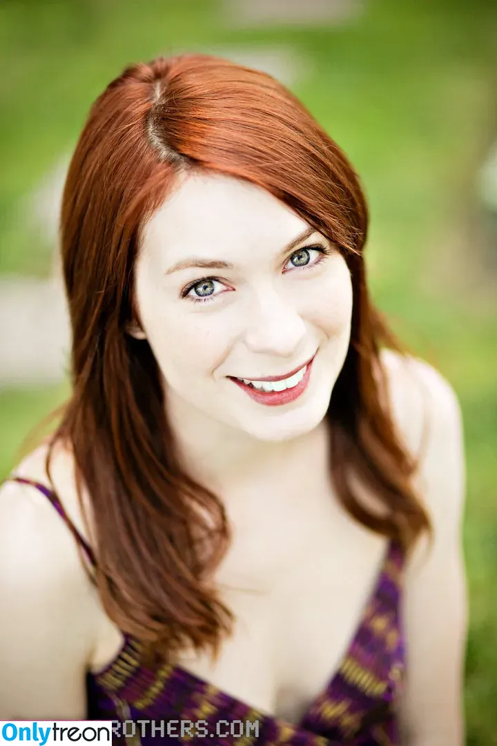 Felicia Day голая photo #0015 (feliciaday)