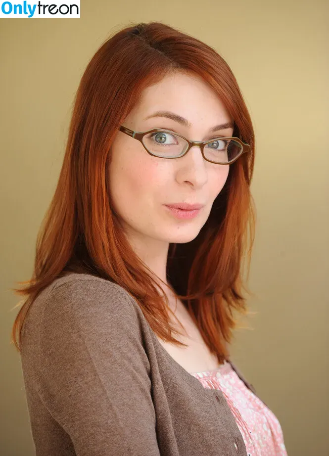 Felicia Day голая photo #0027 (feliciaday)