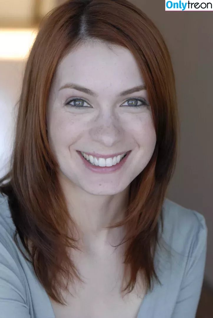 Felicia Day nude photo #0079 (feliciaday)