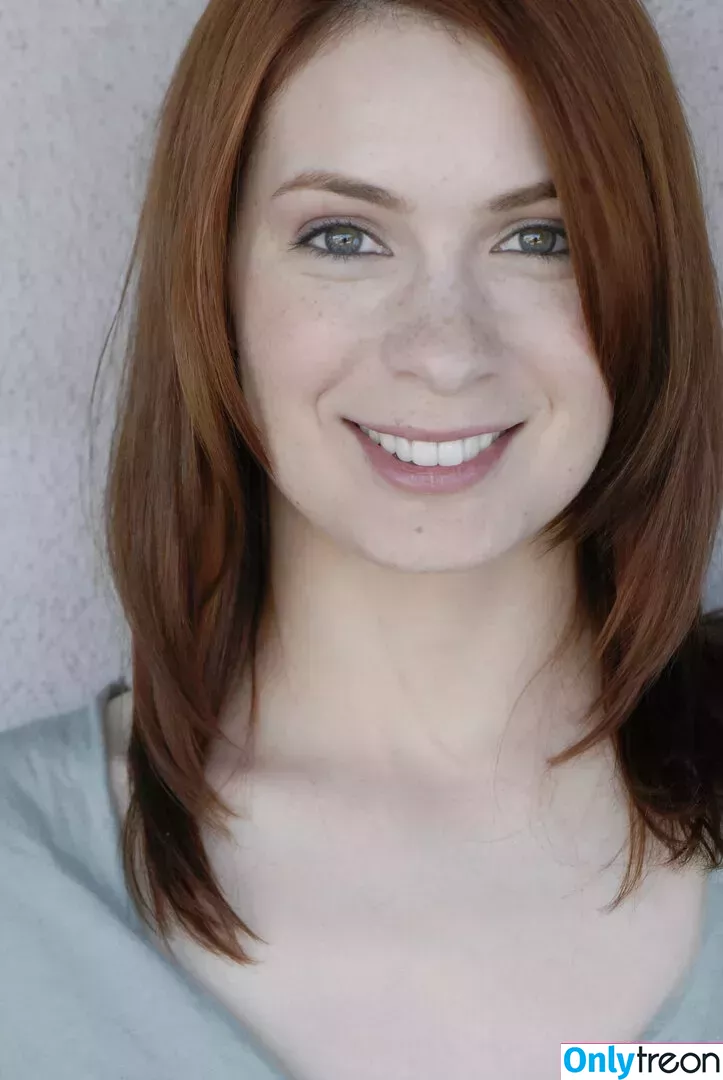 Felicia Day nude photo #0084 (feliciaday)