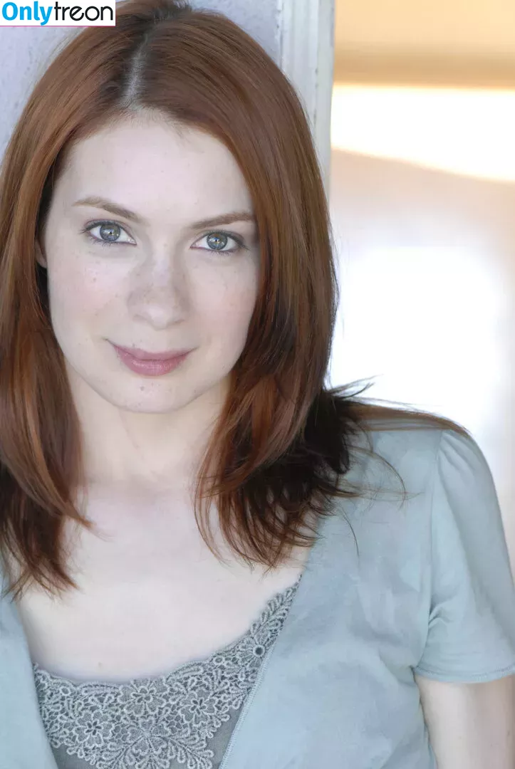 Felicia Day nude photo #0087 (feliciaday)