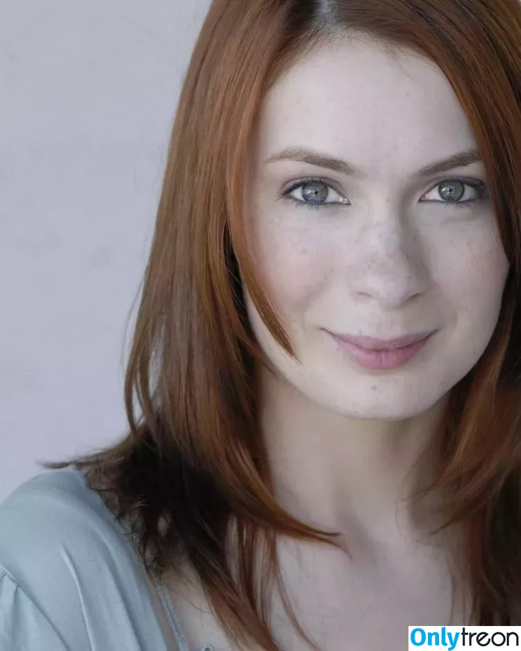 Felicia Day голая photo #0088 (feliciaday)