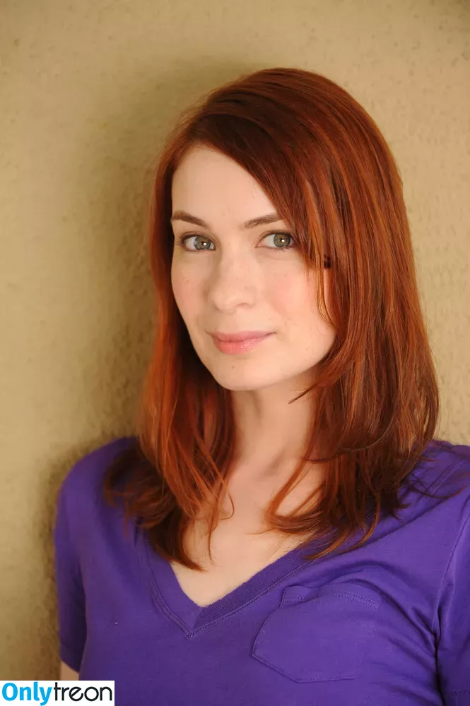 Felicia Day nude photo #0116 (feliciaday)