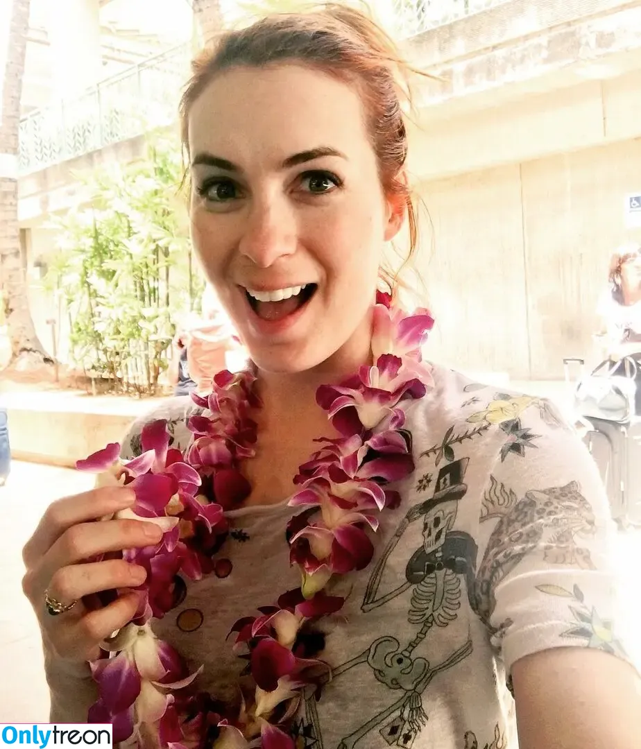 Felicia Day nude photo #0130 (feliciaday)
