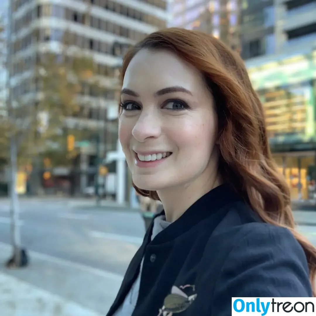 Felicia Day nude photo #0138 (feliciaday)