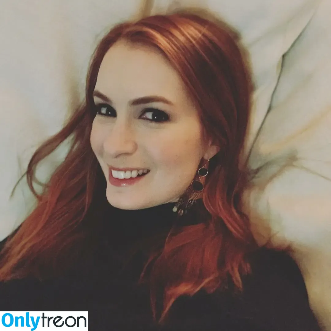 Felicia Day nude photo #0146 (feliciaday)