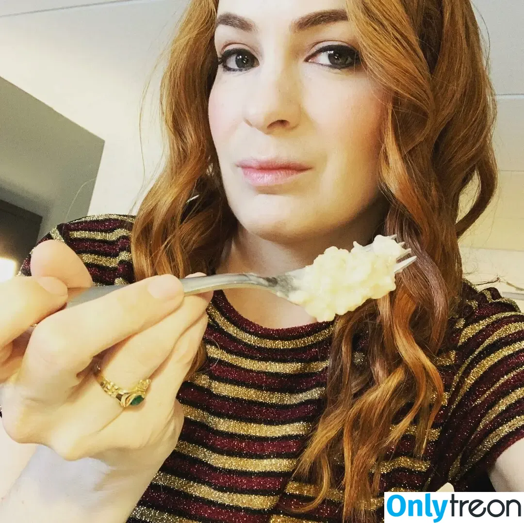 Felicia Day nude photo #0154 (feliciaday)