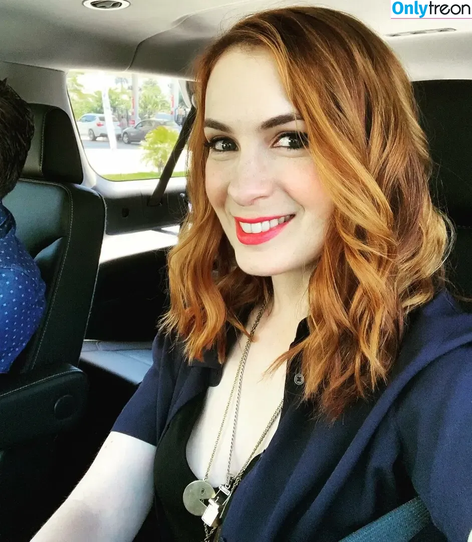 Felicia Day nude photo #0160 (feliciaday)