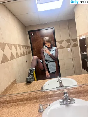 Felicia Thornsbury / ThiccSaban / fe_yonce nude photo #0018