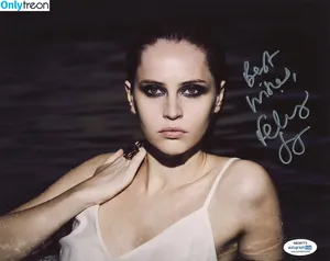 Felicity Jones / felicity.jones фото голая #0328