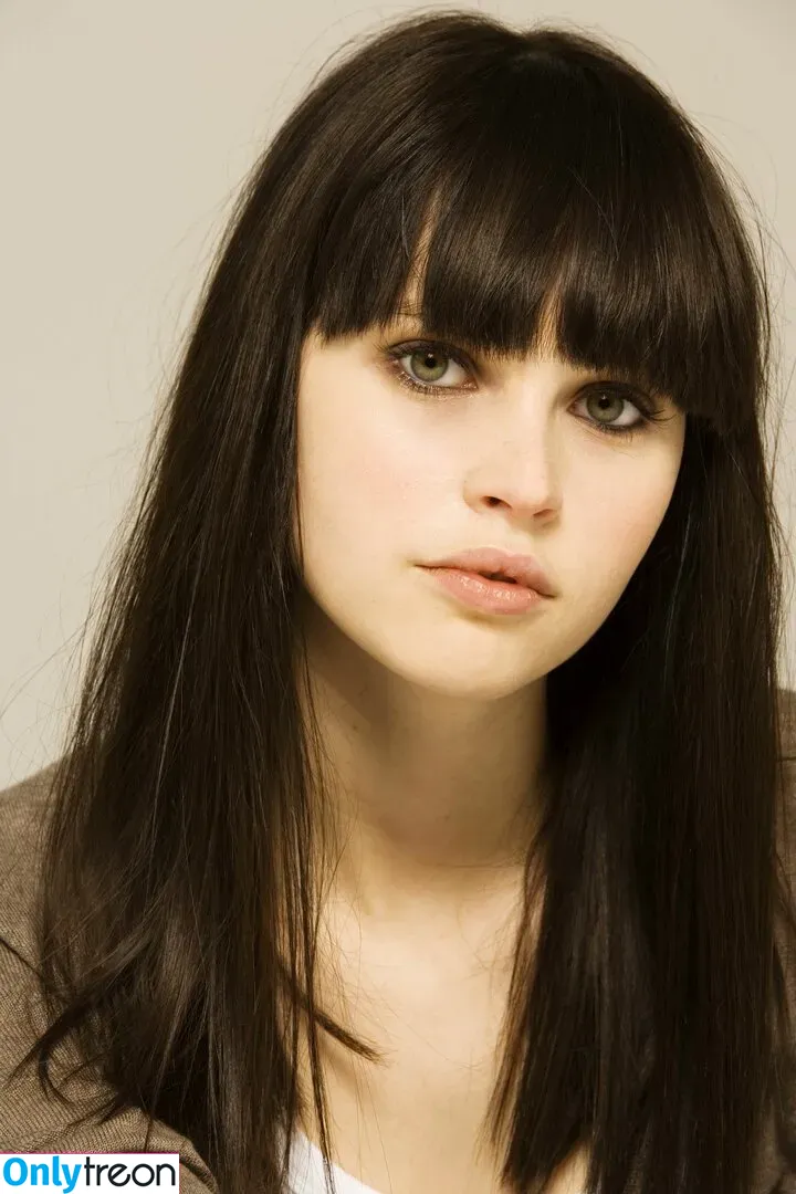 Felicity Jones nude photo #0029 (felicity.jones / felicityjonesxo)