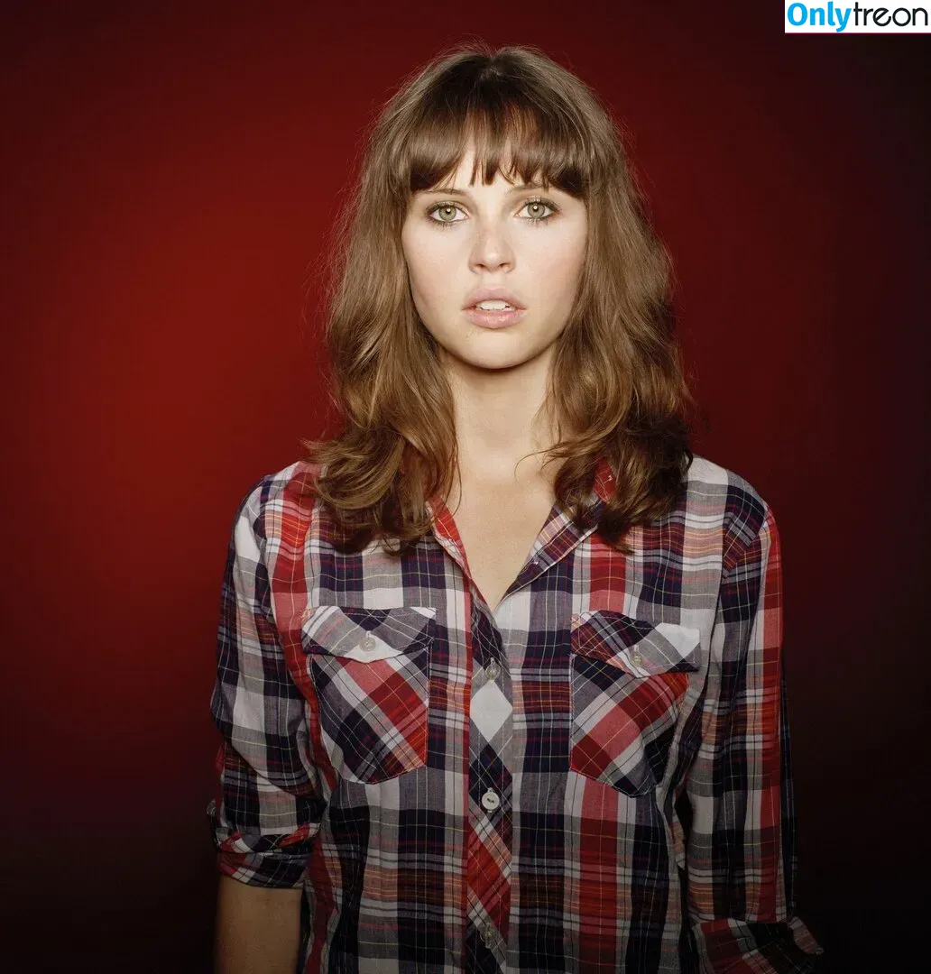 Felicity Jones nude photo #0041 (felicity.jones / felicityjonesxo)