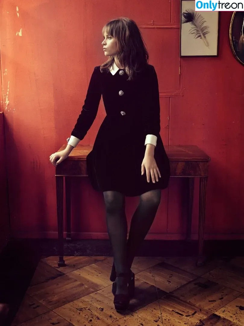 Felicity Jones голая photo #0062 (felicity.jones / felicityjonesxo)