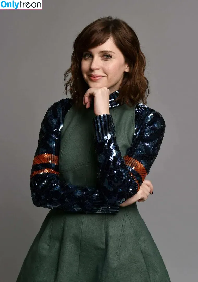 Felicity Jones голая photo #0076 (felicity.jones / felicityjonesxo)