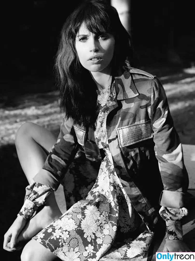 Felicity Jones голая photo #0082 (felicity.jones / felicityjonesxo)