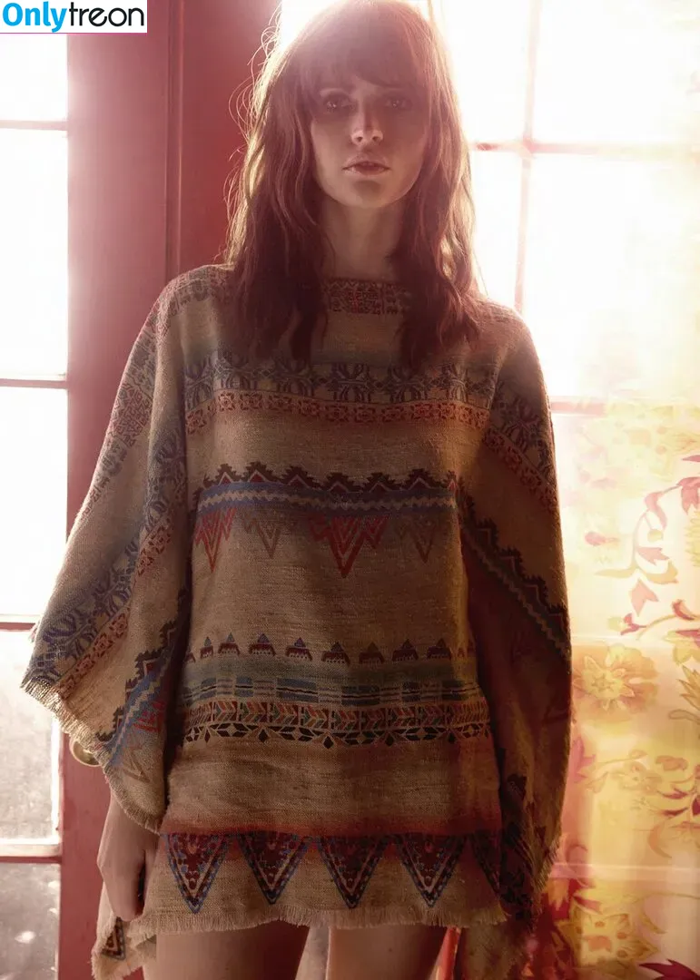 Felicity Jones голая photo #0087 (felicity.jones / felicityjonesxo)