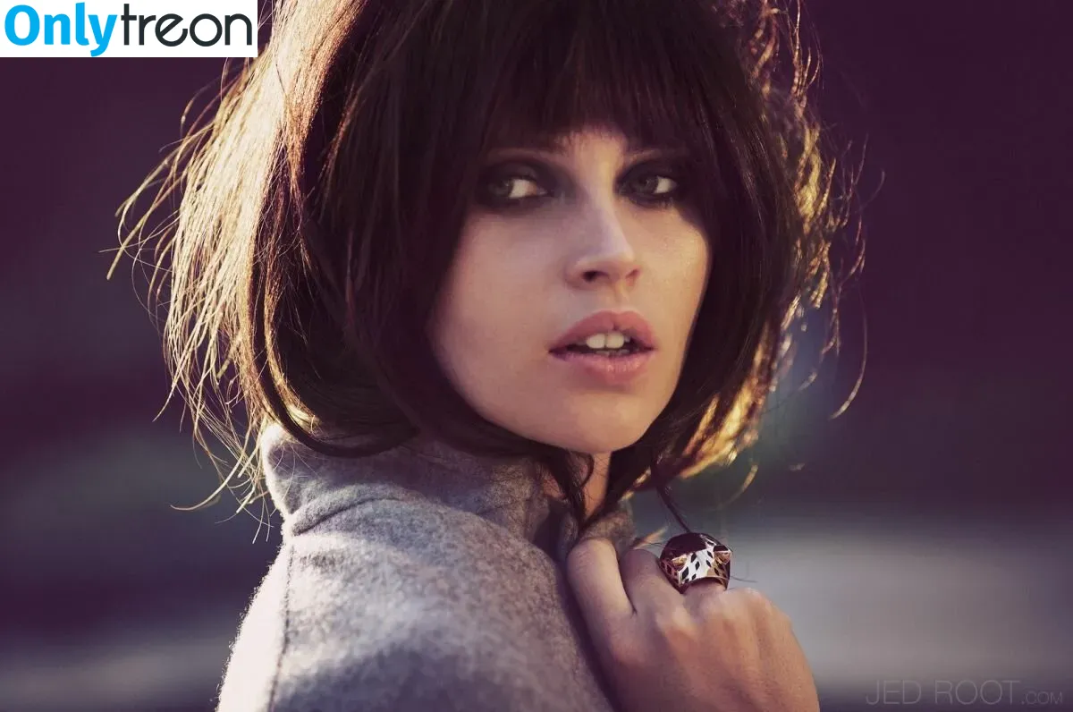 Felicity Jones голая photo #0095 (felicity.jones / felicityjonesxo)