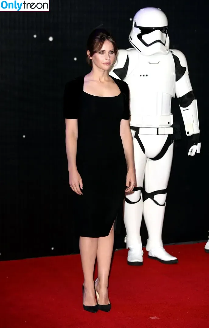 Felicity Jones голая photo #0120 (felicity.jones / felicityjonesxo)