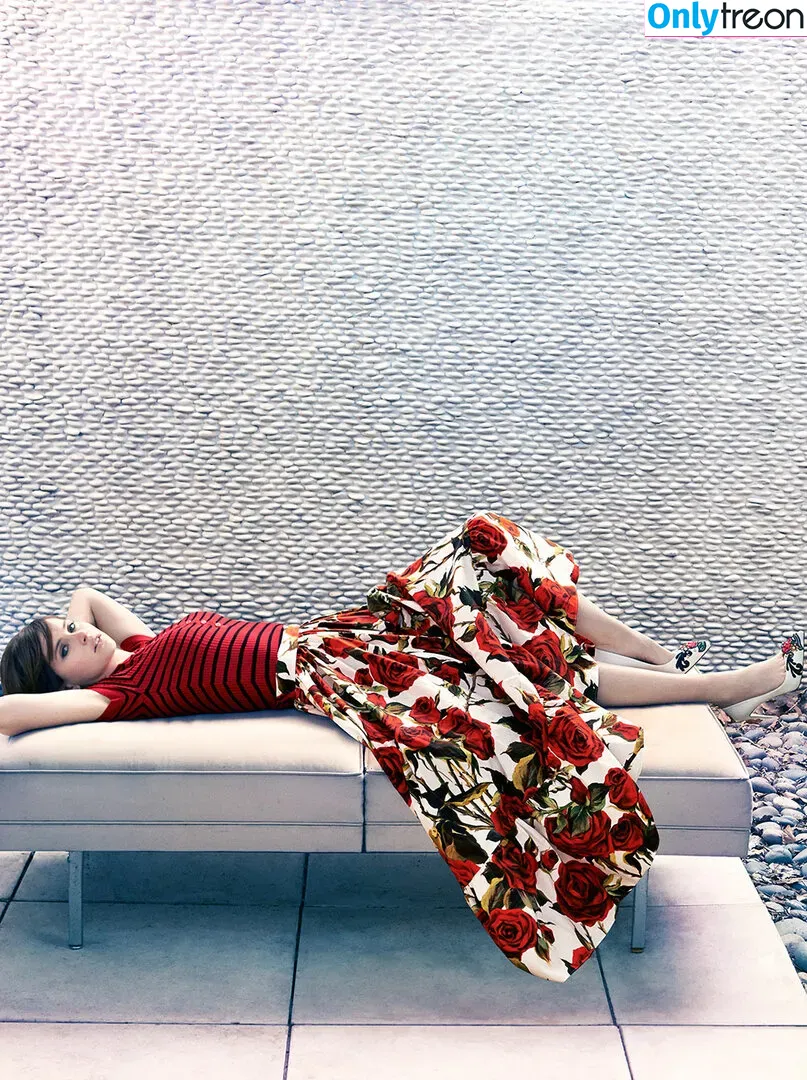 Felicity Jones голая photo #0138 (felicity.jones / felicityjonesxo)