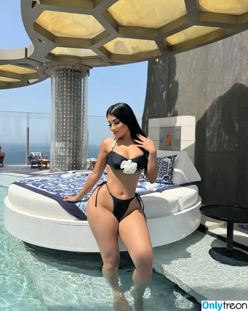 felinaatrin nude photo #0022 (fe_lina / felina / itsfelina06)